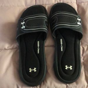 Under Armor slides size 9